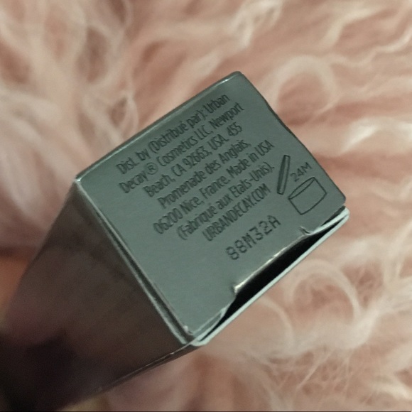 NWT Urban Decay Lipgloss in Bittersweet - Picture 2 of 7